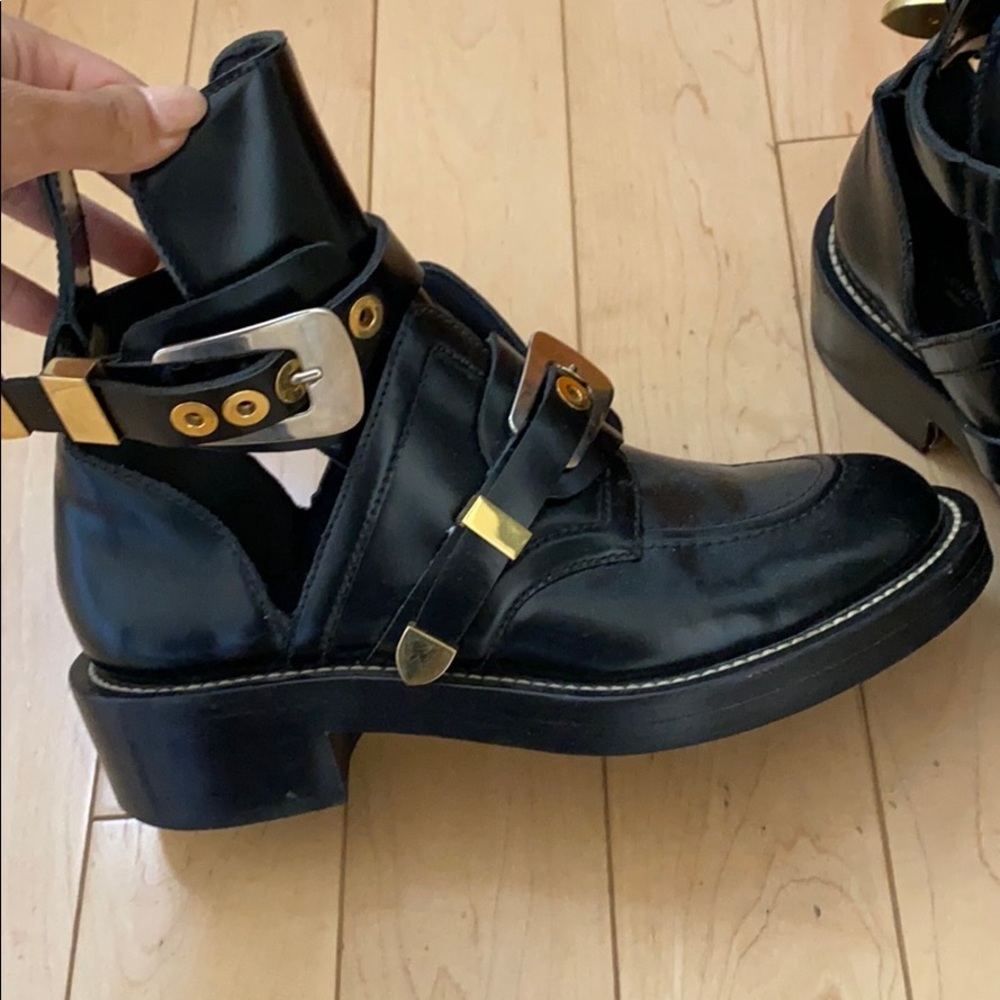 Balenciaga cut out boots! - Picture 2 of 5